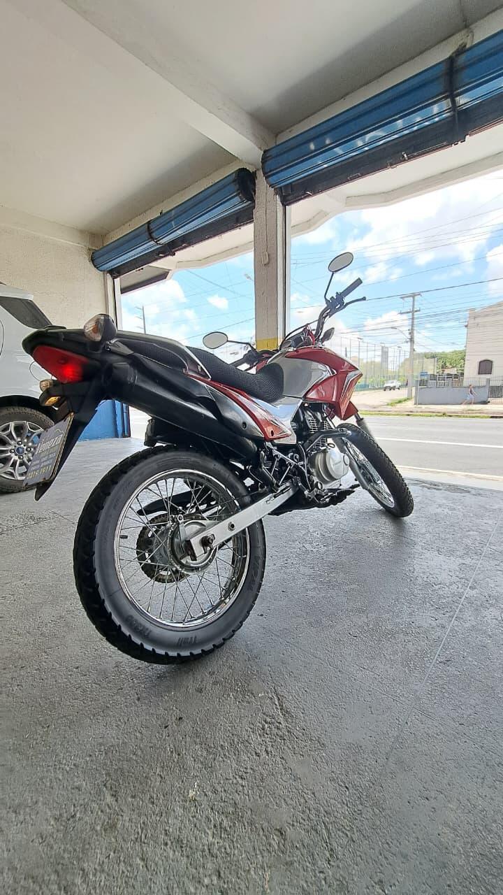 HONDA BROS 150 ES TRASEIRA DIREITA